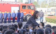 以“练”筑防 安全“童”行——甪直实验幼儿园消防疏散演练系列活动