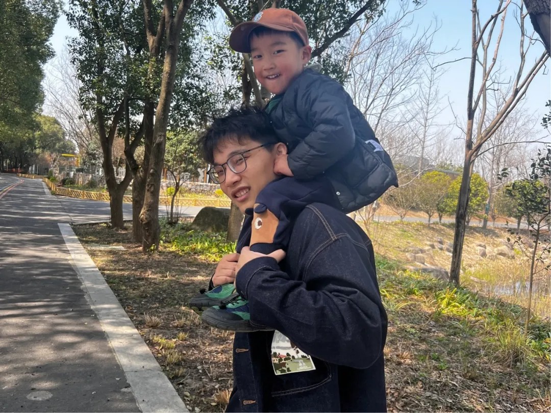 父爱如山 童心献礼——星泽实验幼儿园父亲节活动