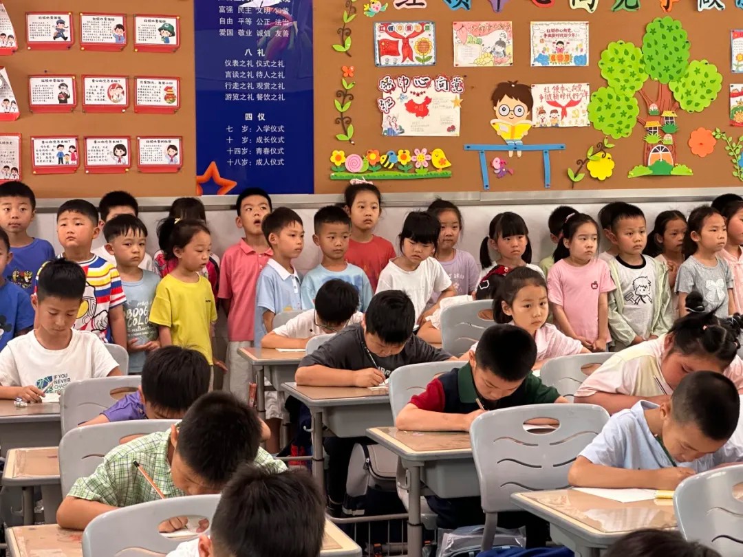 探访小学 逐梦起航——星泽实验幼儿园大班组参观小学活动